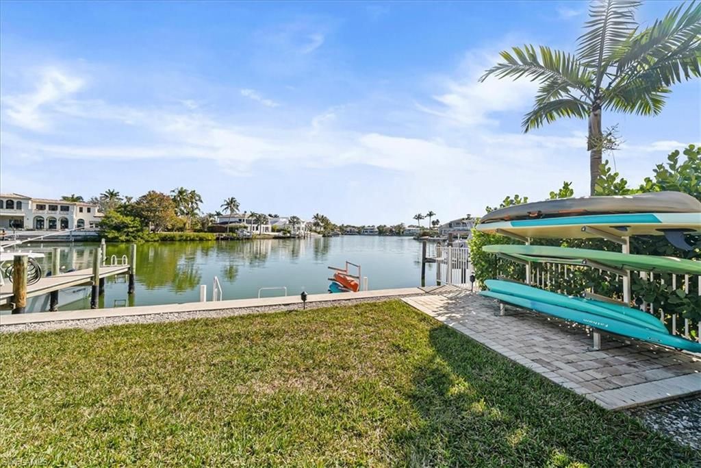 1910 Gulf Shore Blvd N, Unit 107, Naples, Fl 34102 Photo