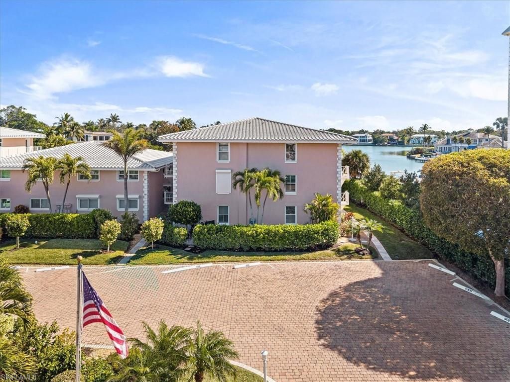 1910 Gulf Shore Blvd N, Unit 107, Naples, Fl 34102 Photo