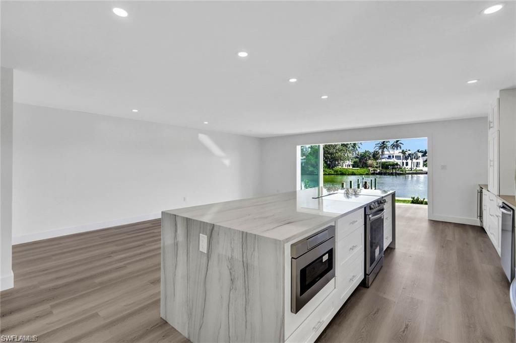 1910 Gulf Shore Blvd N, Unit 107, Naples, Fl 34102 Photo