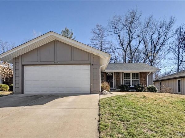 2113 Cherrycove Court, Maryland Heights, MO 63043