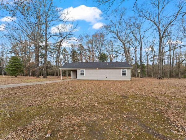 804 Lemon B Rd, Slaughter, LA 70730