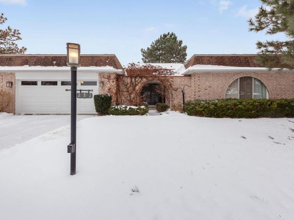 232 Arrowwood Drive, Northbrook, IL 60062