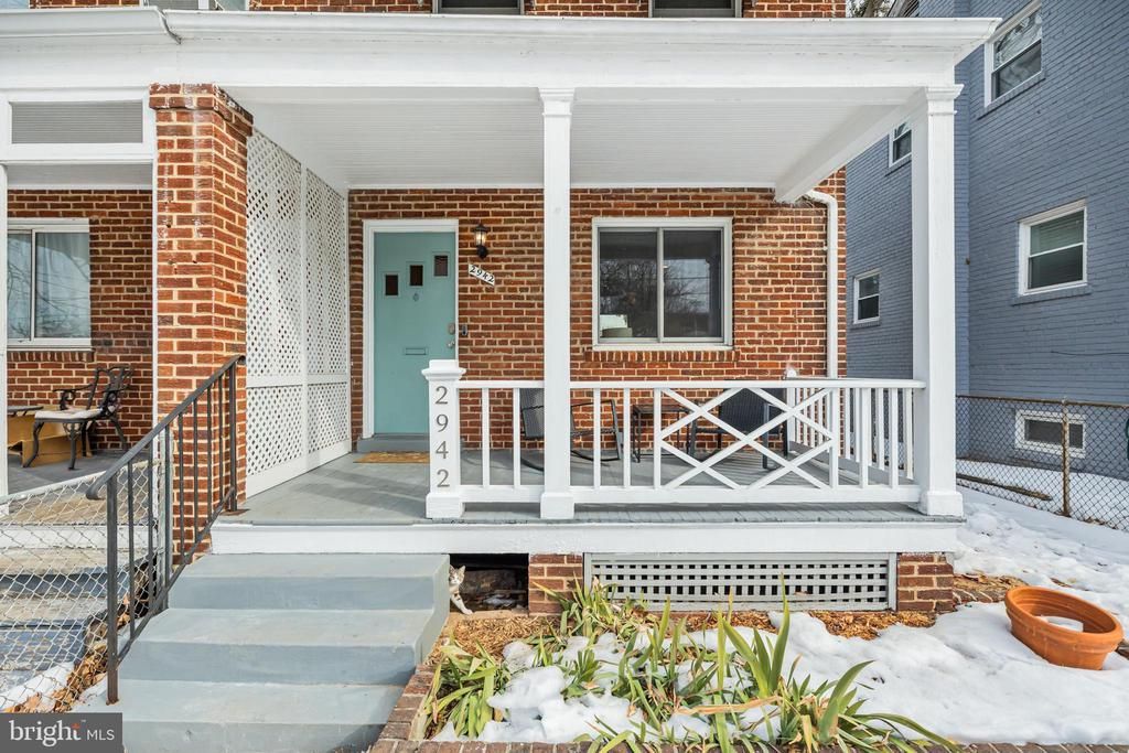 2942 M Street Se, Washington, DC 20019 Main Photo