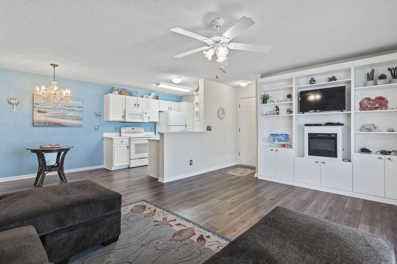 8835 Chandler Dr. Photo 10