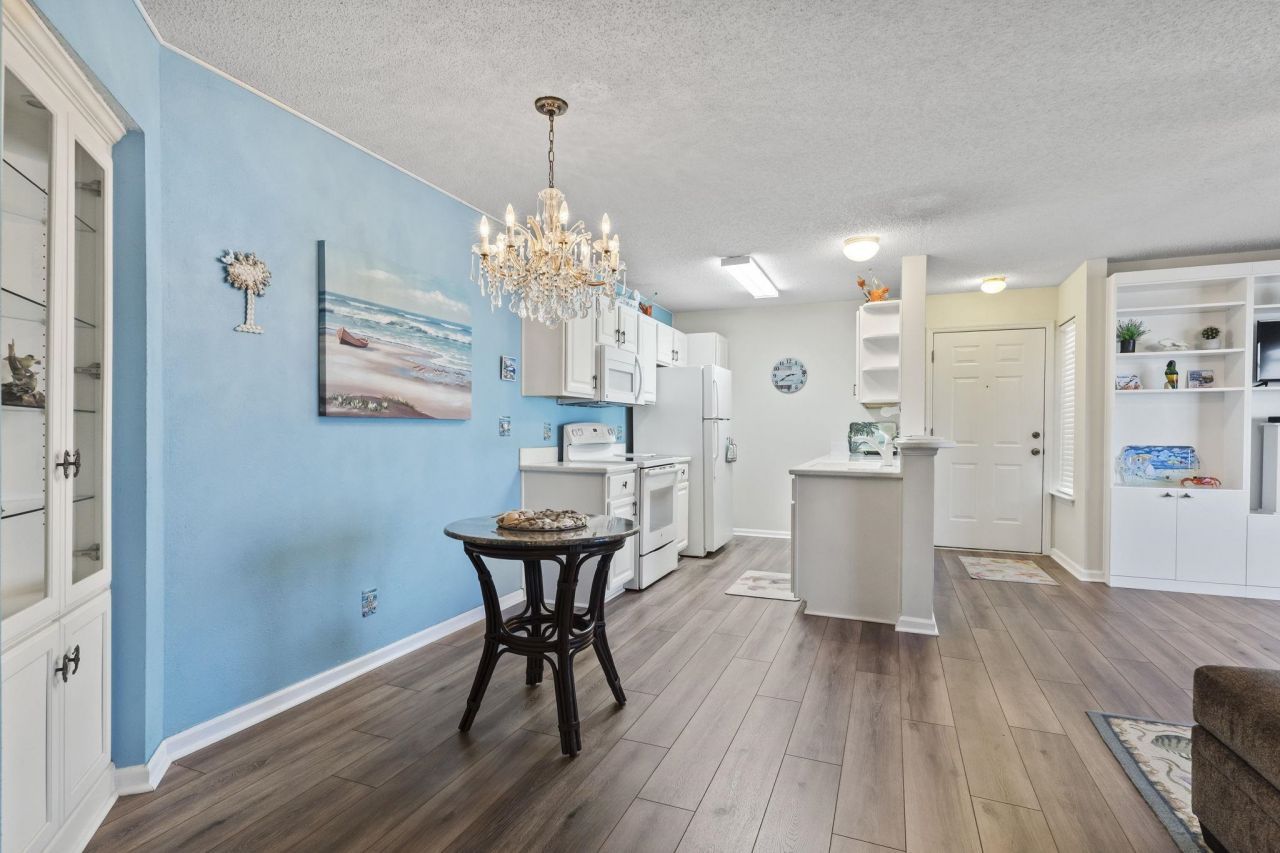 8835 Chandler Dr. Photo 12