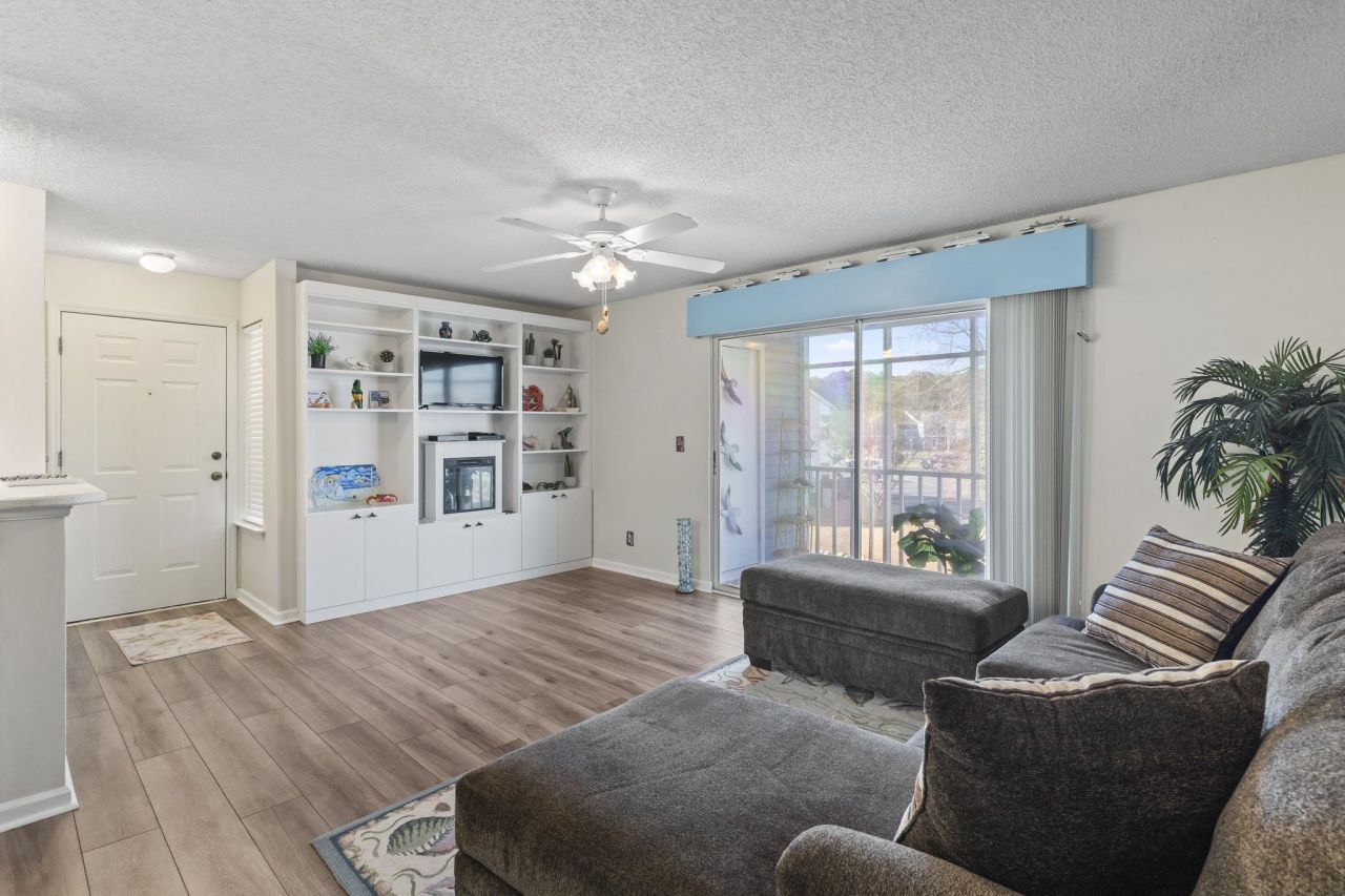 8835 Chandler Dr. Photo 18