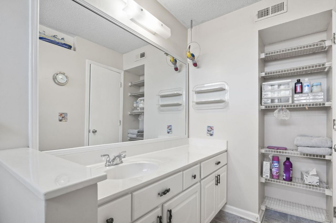 8835 Chandler Dr. Photo 28