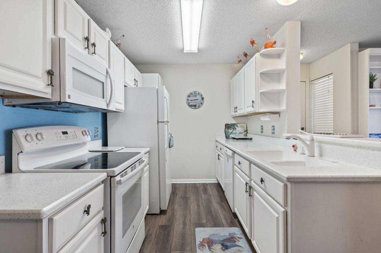 8835 Chandler Dr. Photo 6