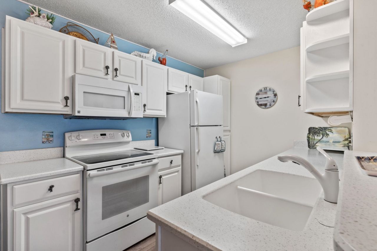 8835 Chandler Dr. Photo 9