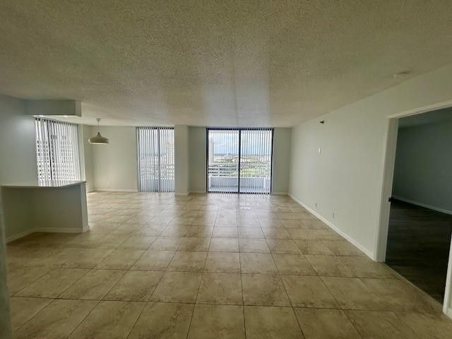3300 NE 192nd St, Unit 1901, Miami, FL 33180 Photo