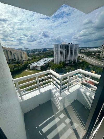 3300 NE 192nd Street, Unit 1901, Miami, FL 33180 Photo