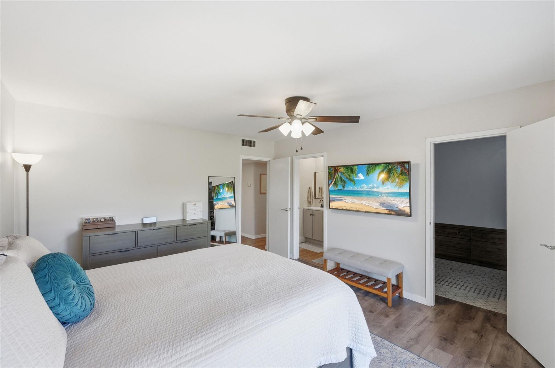 301 N Pine Island Road, Unit 217, Plantation, FL 33324 Photo