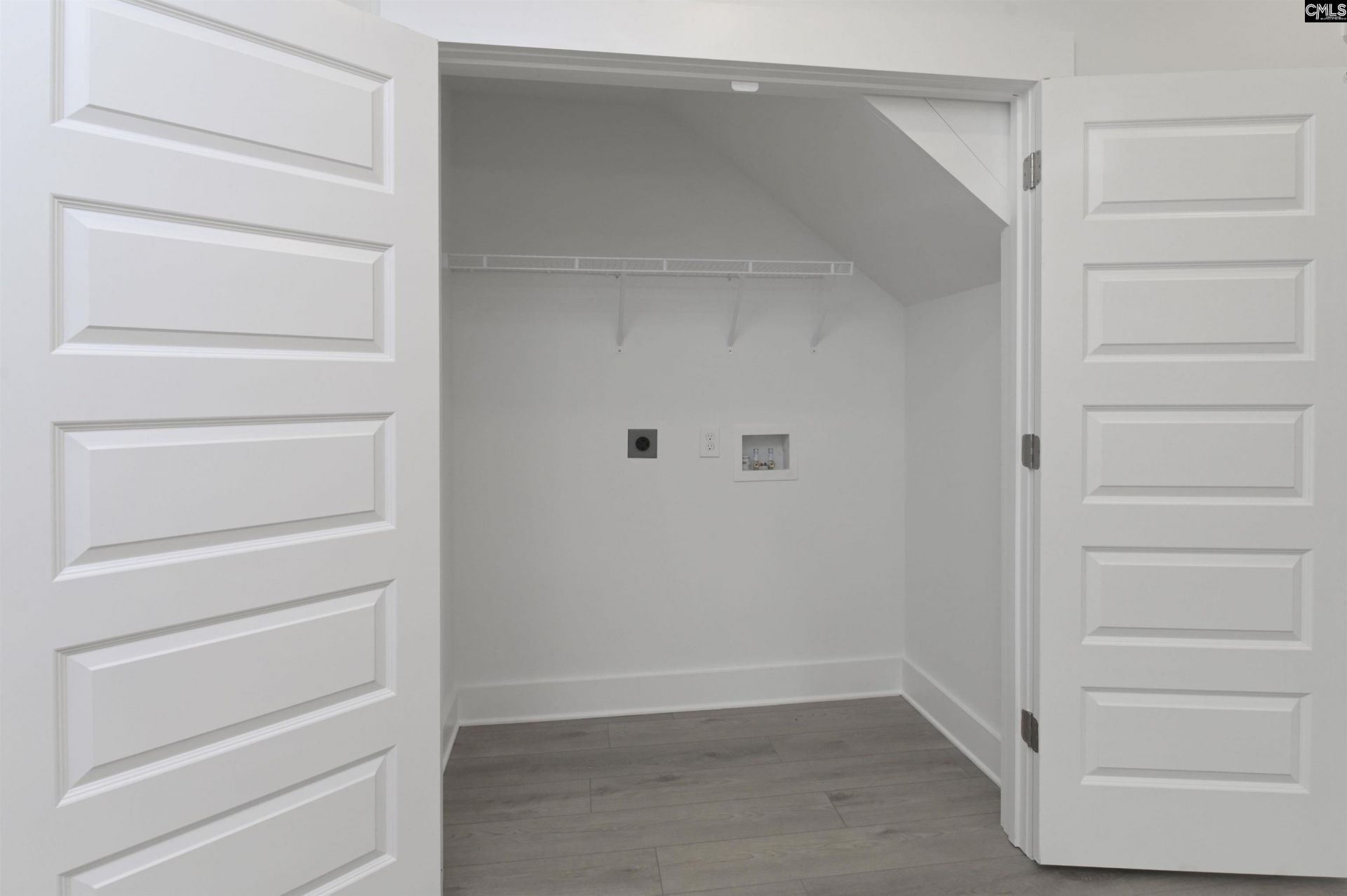 500 Adelaide Court Photo 16