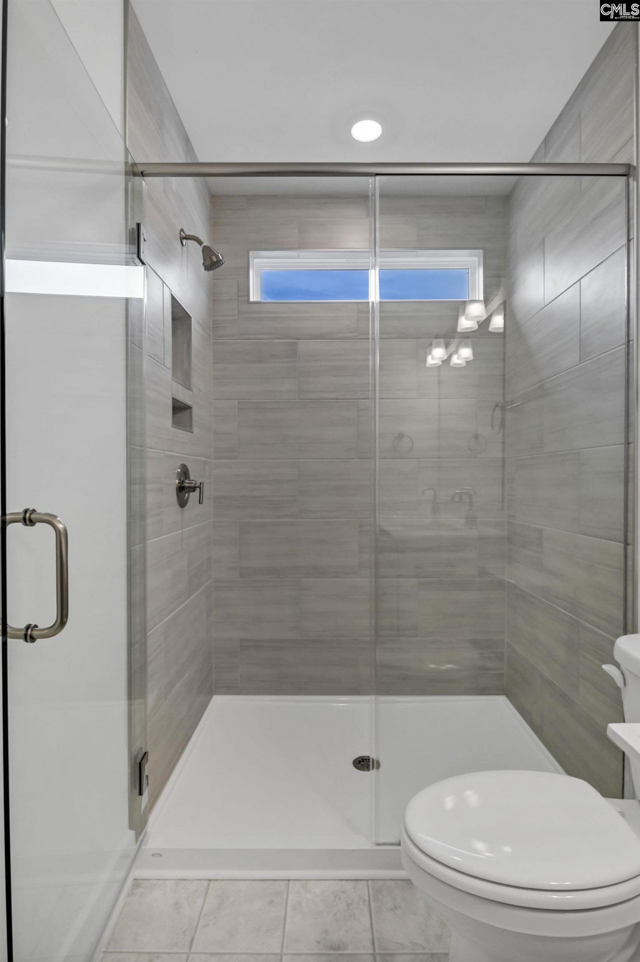 500 Adelaide Court Photo 21