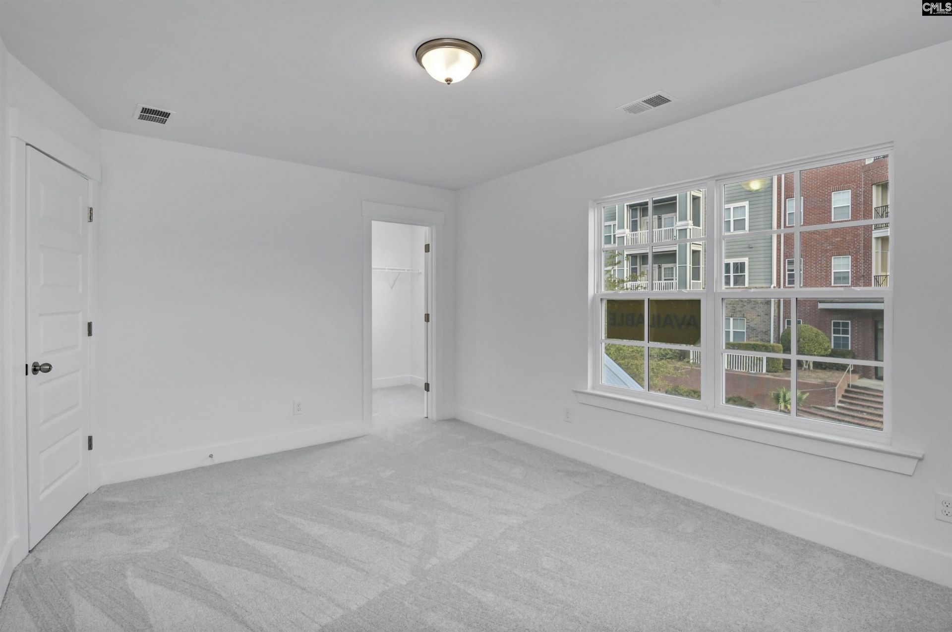 500 Adelaide Court Photo 25