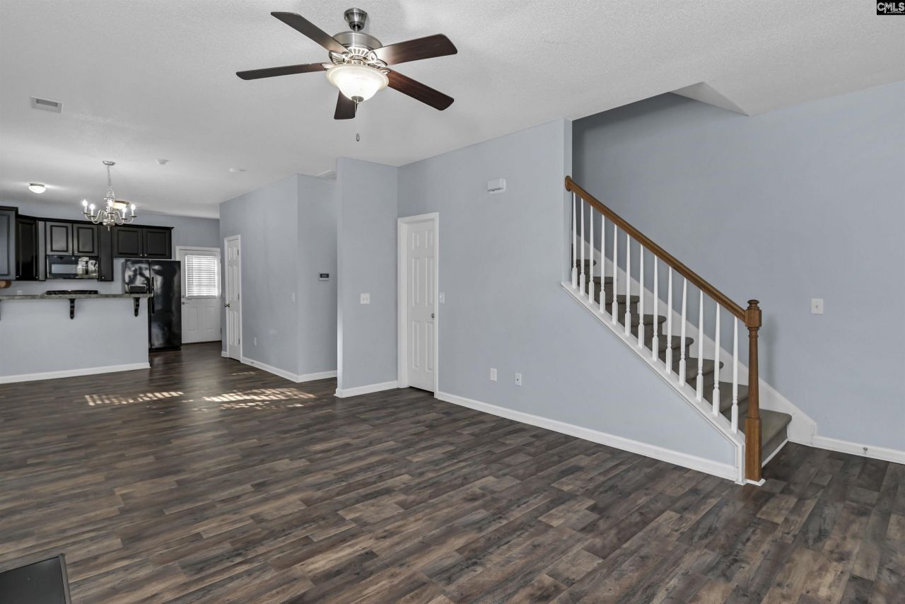 313 Castleburg Lane Photo 11