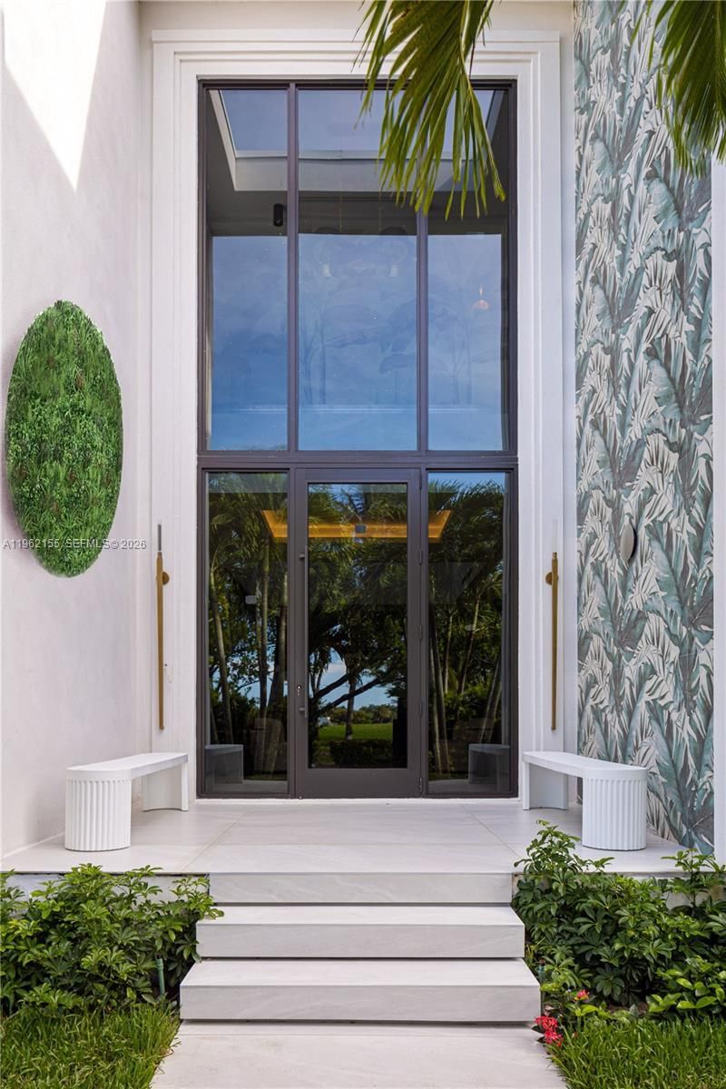 2499 N Meridian Ave , Miami Beach, FL 33140 Photo