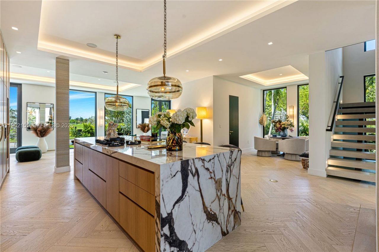 2499 N Meridian Ave , Miami Beach, FL 33140 Photo