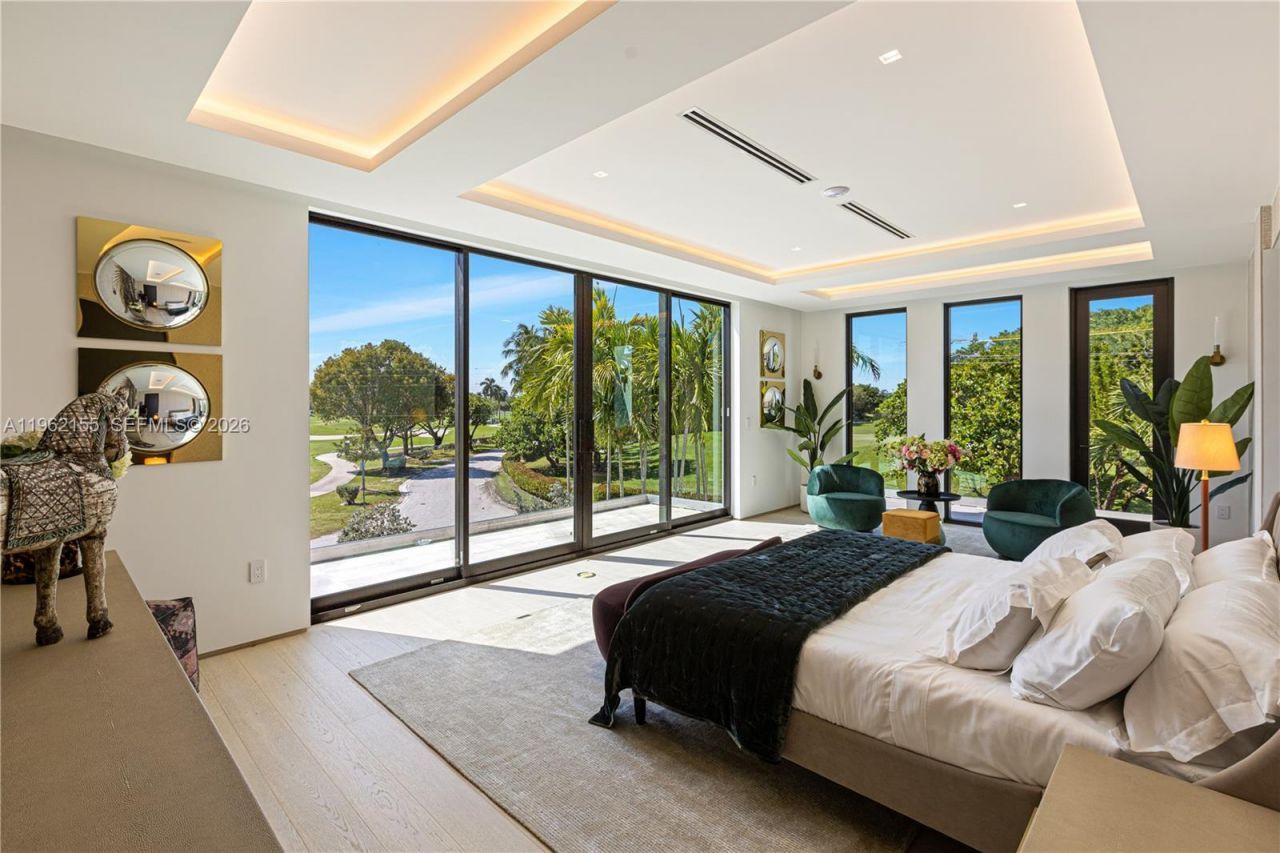 2499 N Meridian Ave , Miami Beach, FL 33140 Photo