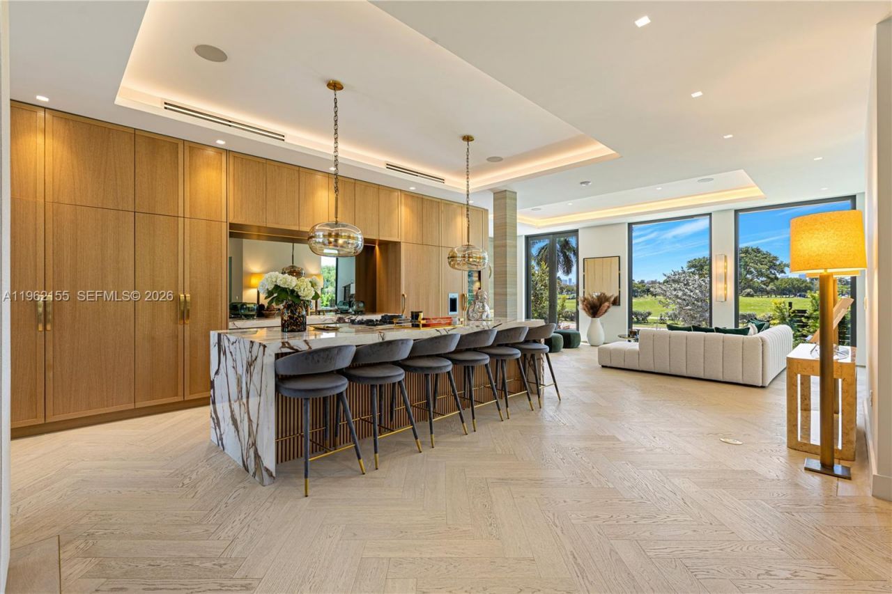 2499 N Meridian Ave , Miami Beach, FL 33140 Photo