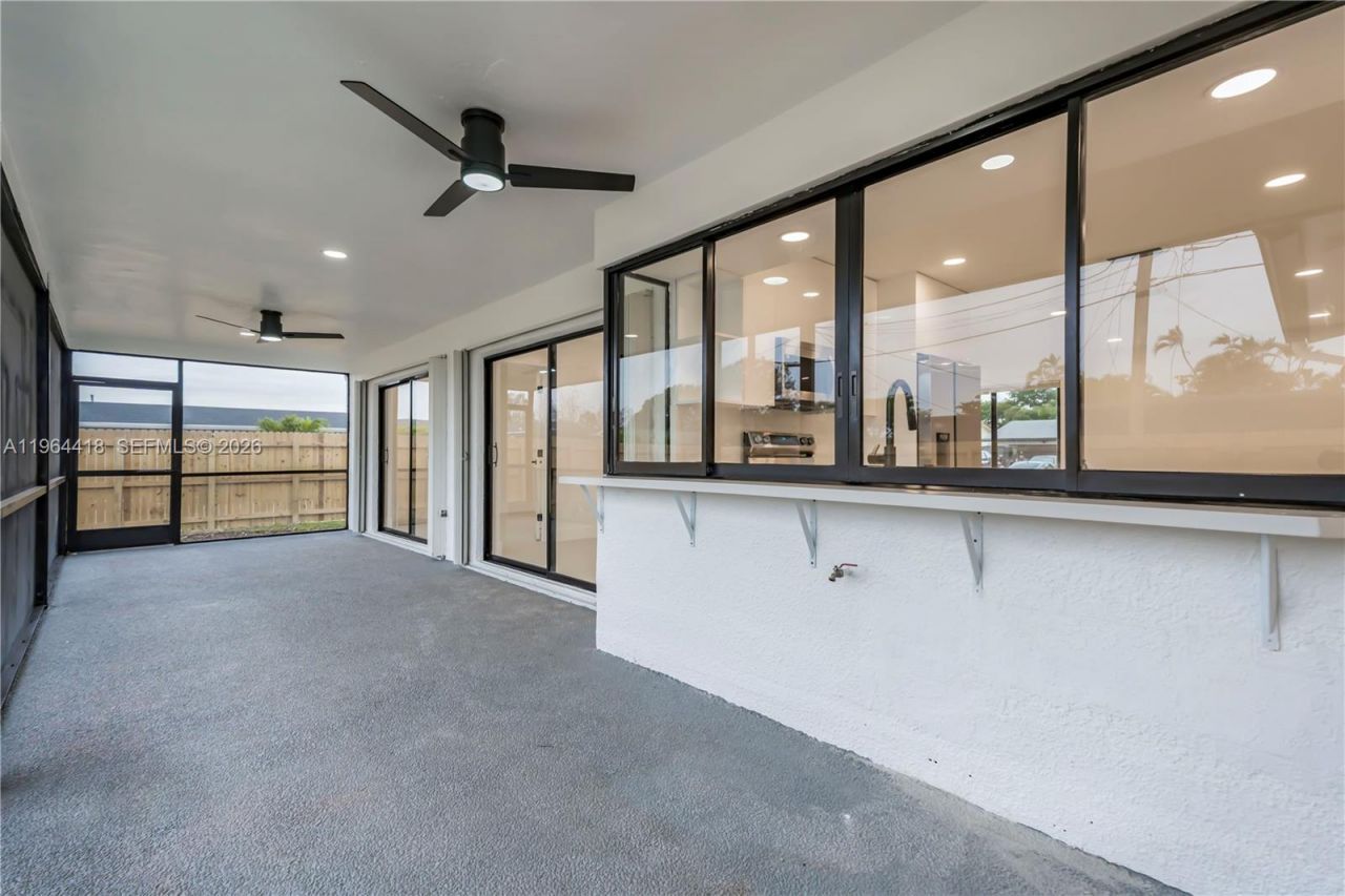 9461 NW 19th Pl, Sunrise, FL 33322 Photo