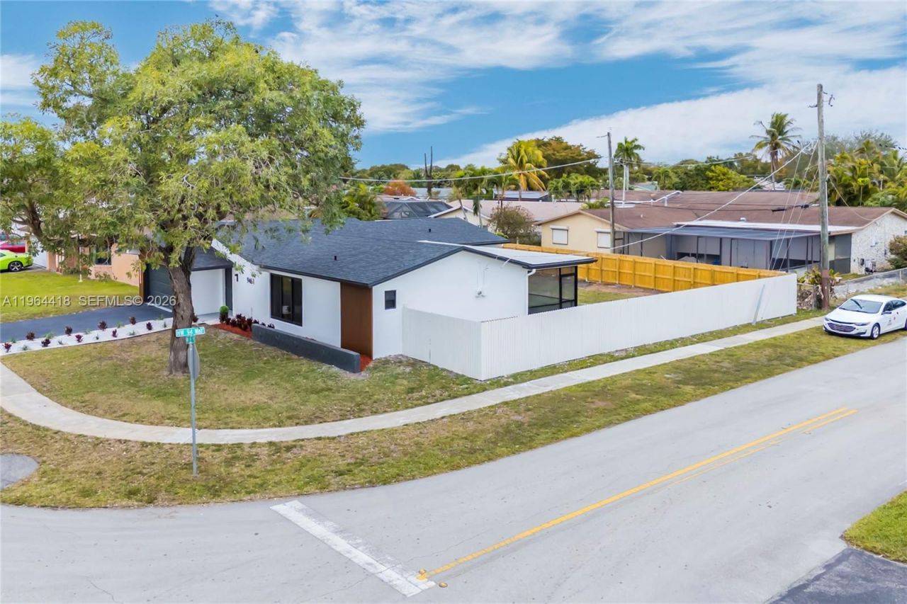 9461 NW 19th Pl, Sunrise, FL 33322 Photo