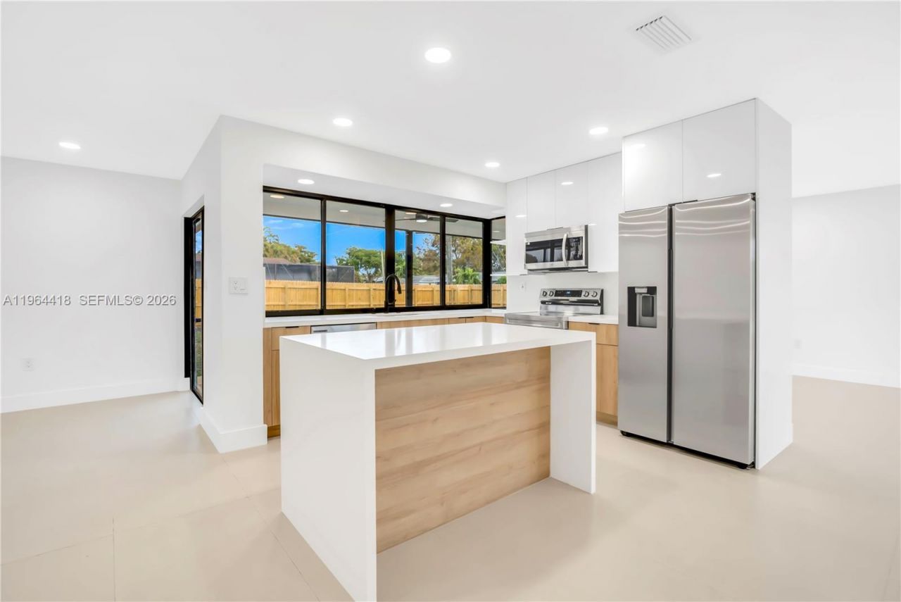 9461 NW 19th Pl, Sunrise, FL 33322 Photo