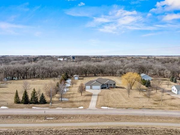 2507 River Road, Marshall, MN 56258