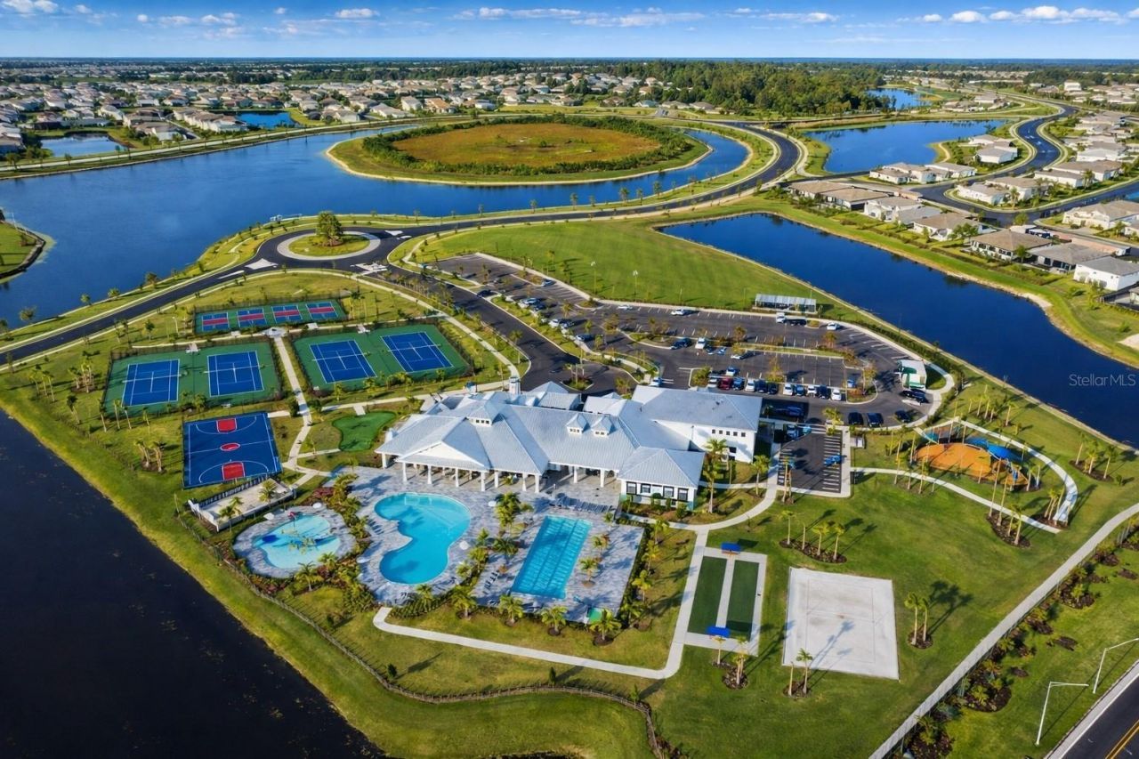 15532 White Linen Drive, Bradenton, FL 34211 Photo