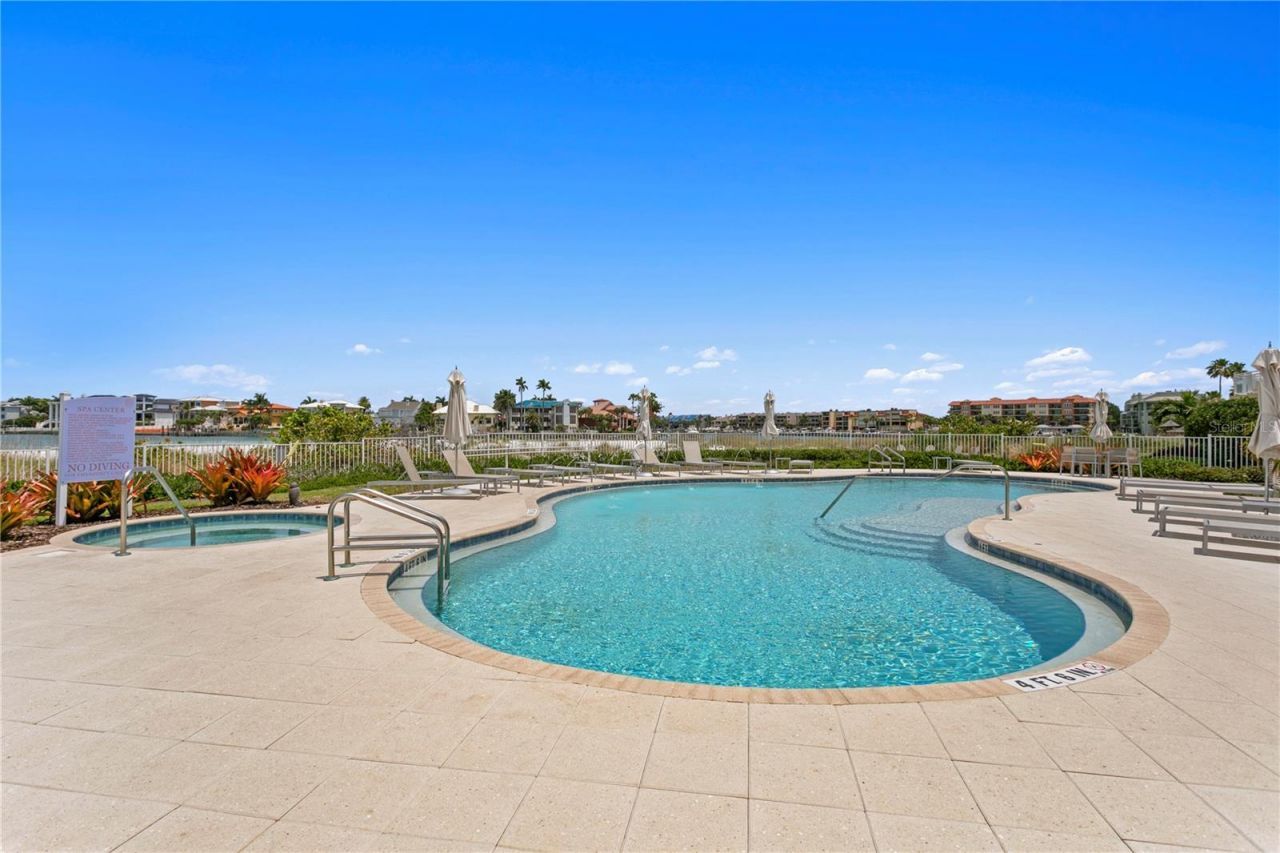 800 Collany Road, Unit 303, Saint Petersburg, FL 33715 Photo