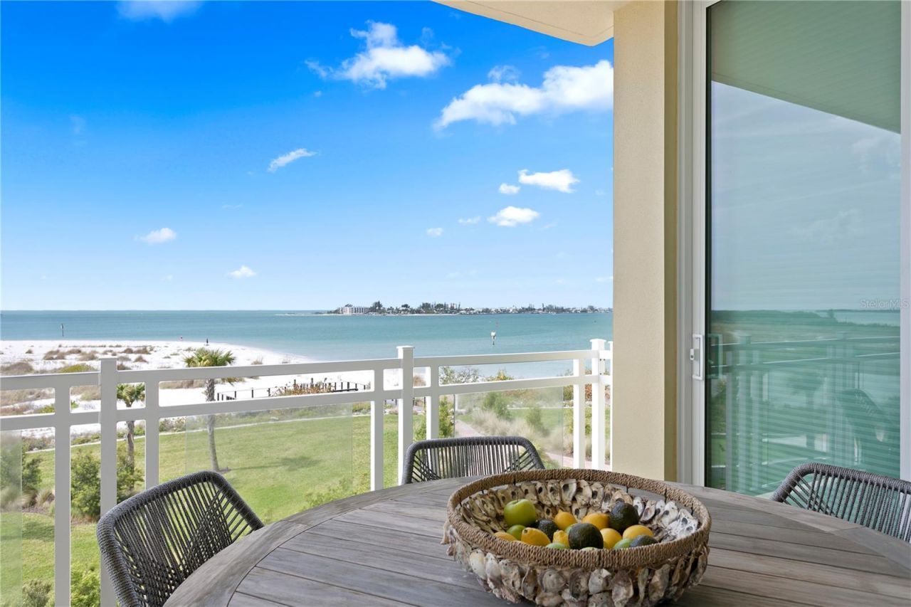 800 Collany Road, Unit 303, Saint Petersburg, FL 33715 Photo