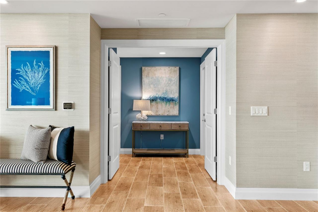 800 Collany Road, Unit 303, Saint Petersburg, FL 33715 Photo