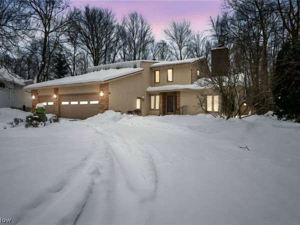 3889 Beechmont Oval, Orange, OH 44122