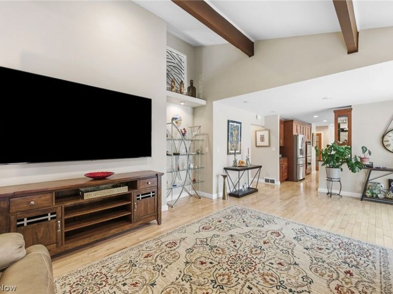 3889 Beechmont Oval, Orange, OH 44122 Photo 14