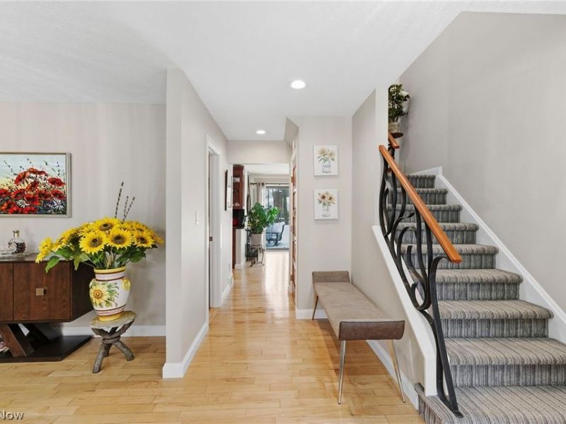 3889 Beechmont Oval, Orange, OH 44122 Photo 3