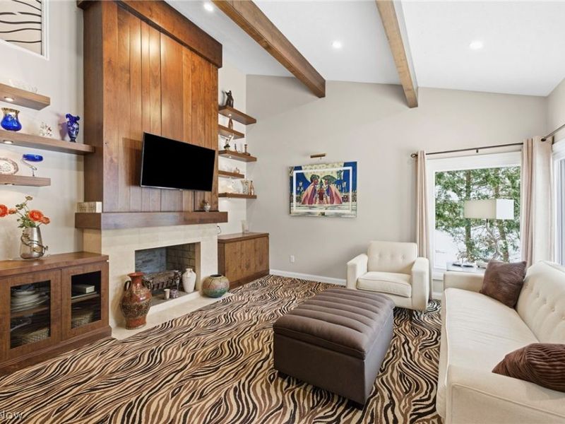 3889 Beechmont Oval, Orange, OH 44122 Photo 5