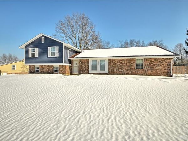 3867 Lofty Oaks Drive, Beavercreek, OH 45430