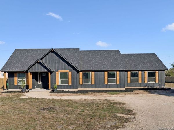 108 Santa Teresa, Kyle, TX 78640