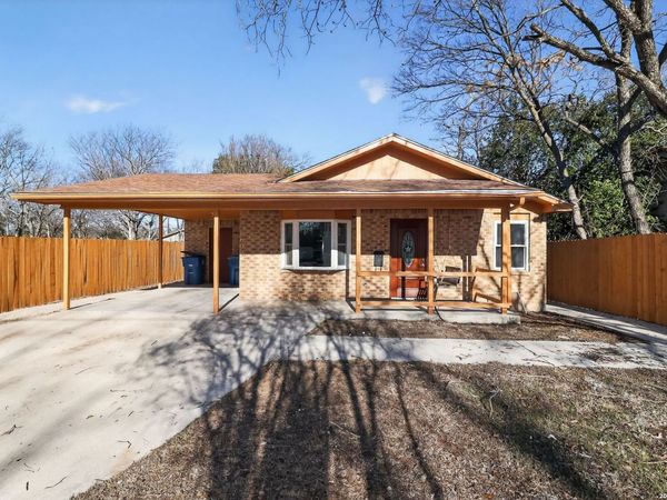 404 Hugo, Kerrville, TX 78028