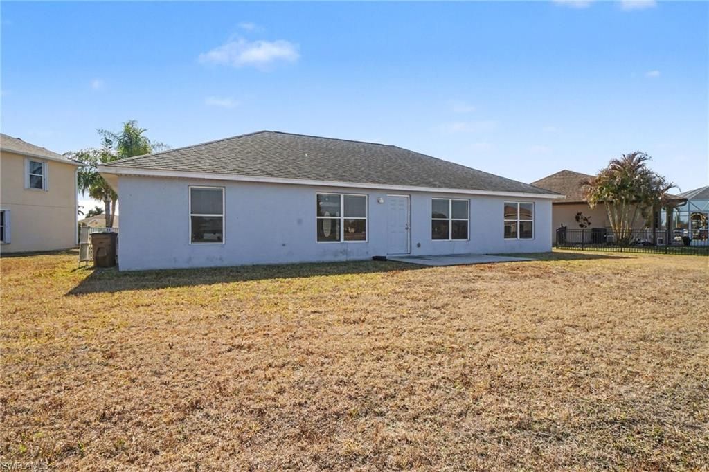 18231 Beauty Berry Ct, Lehigh Acres, FL 33972 Photo