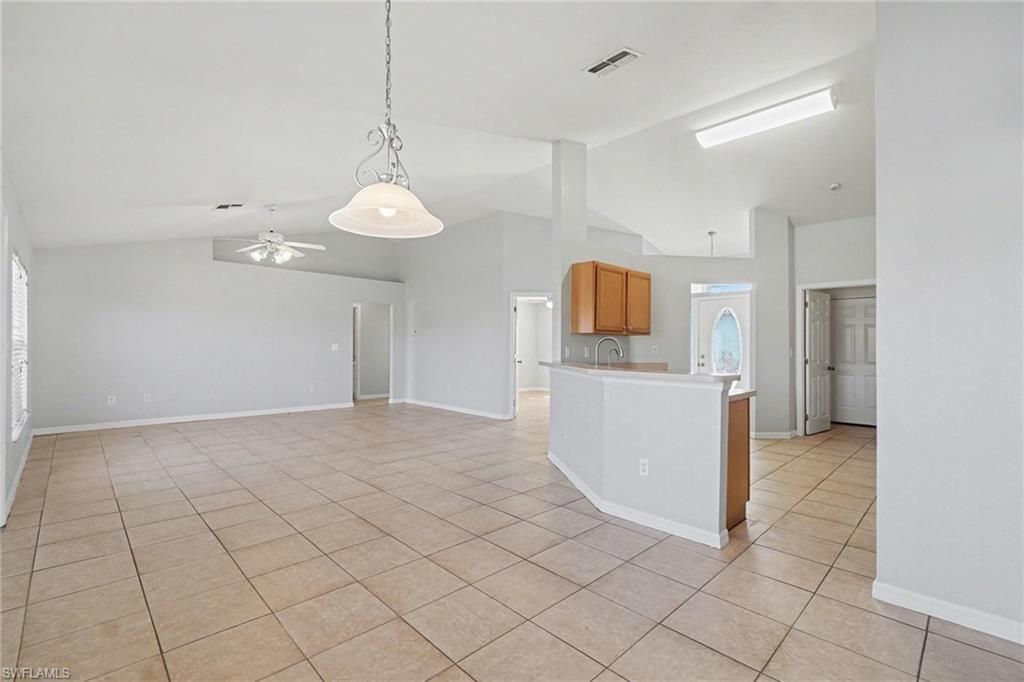 18231 Beauty Berry Ct, Lehigh Acres, FL 33972 Photo