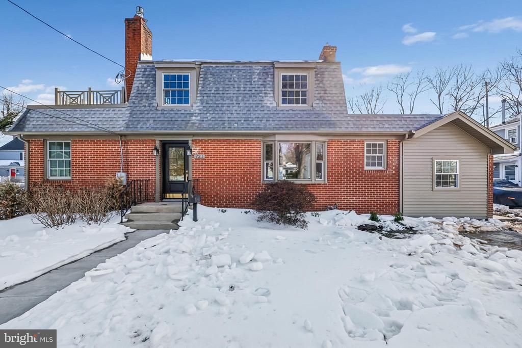 721 Mapleton Road, Rockville, MD 20850 Main Photo