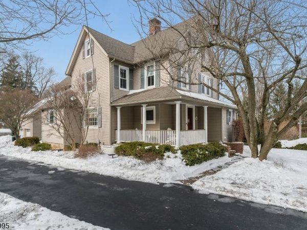 3 New St, Mendham, NJ 07945