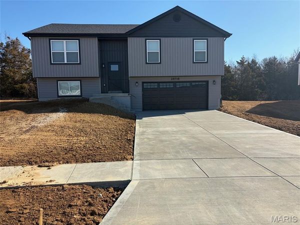 28718 Woodland Heights Drive, Warrenton, MO 63383