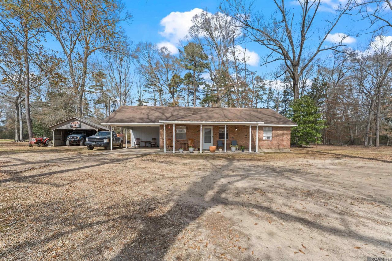 806 Lemon B Rd, Slaughter, LA 70730 Main Photo