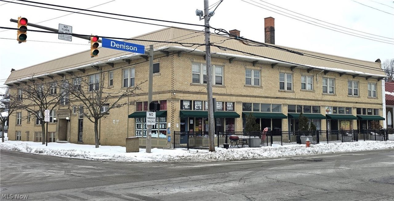 3240 W 98th Street, Cleveland, OH 44102