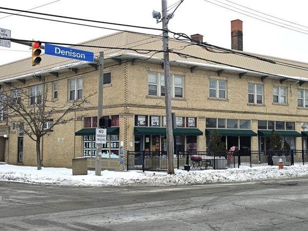 3240 W 98th Street, Cleveland, OH 44102