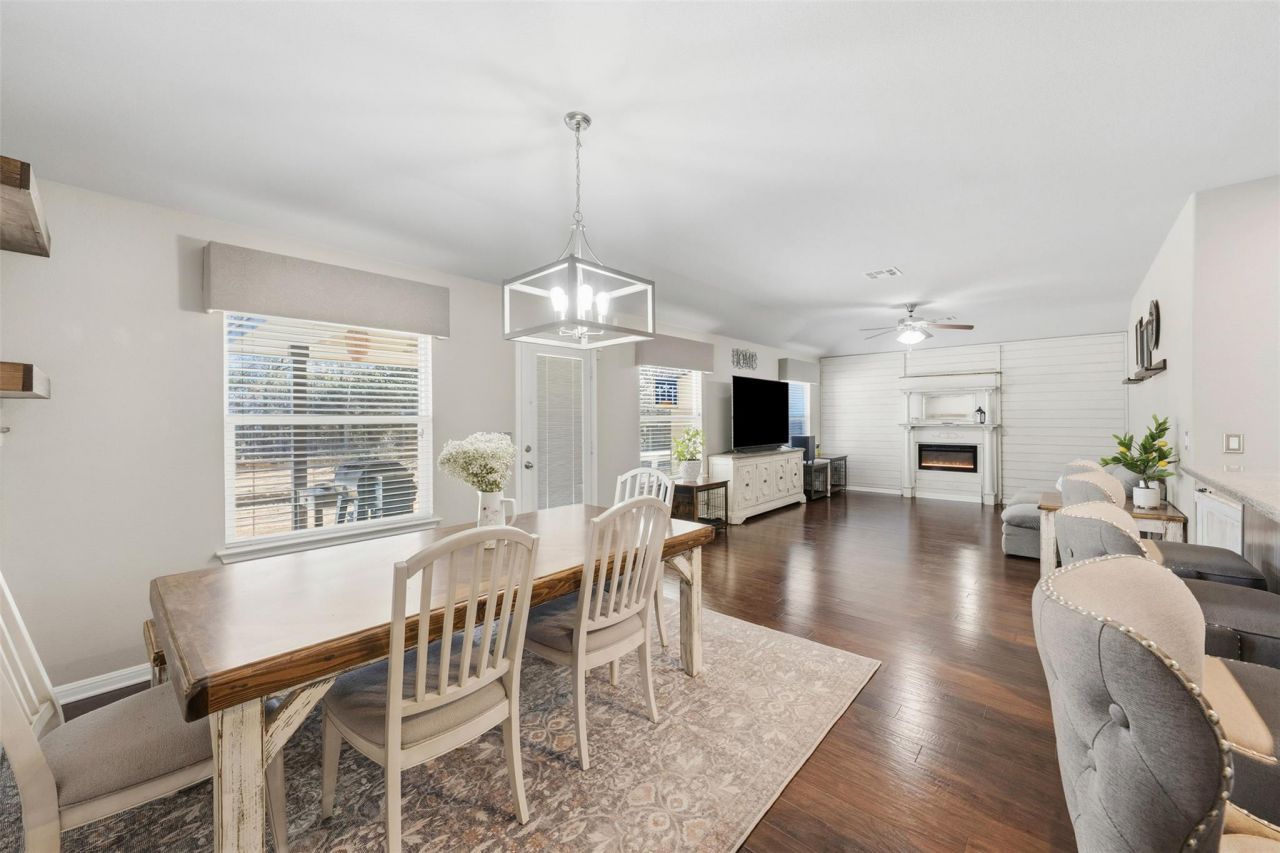 519 River Bluff Cir, Georgetown, TX 78626 Main Photo