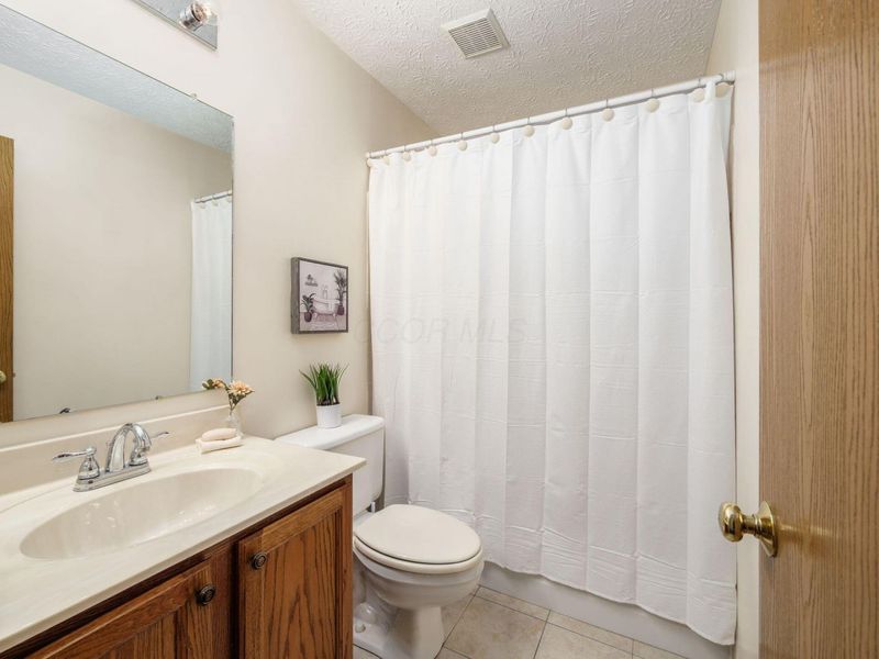 1431 Cottonwood Drive, Lewis Center, OH 43035 Photo 14