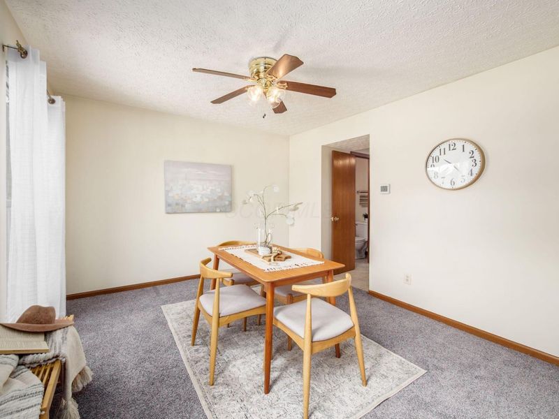 1431 Cottonwood Drive, Lewis Center, OH 43035 Photo 3